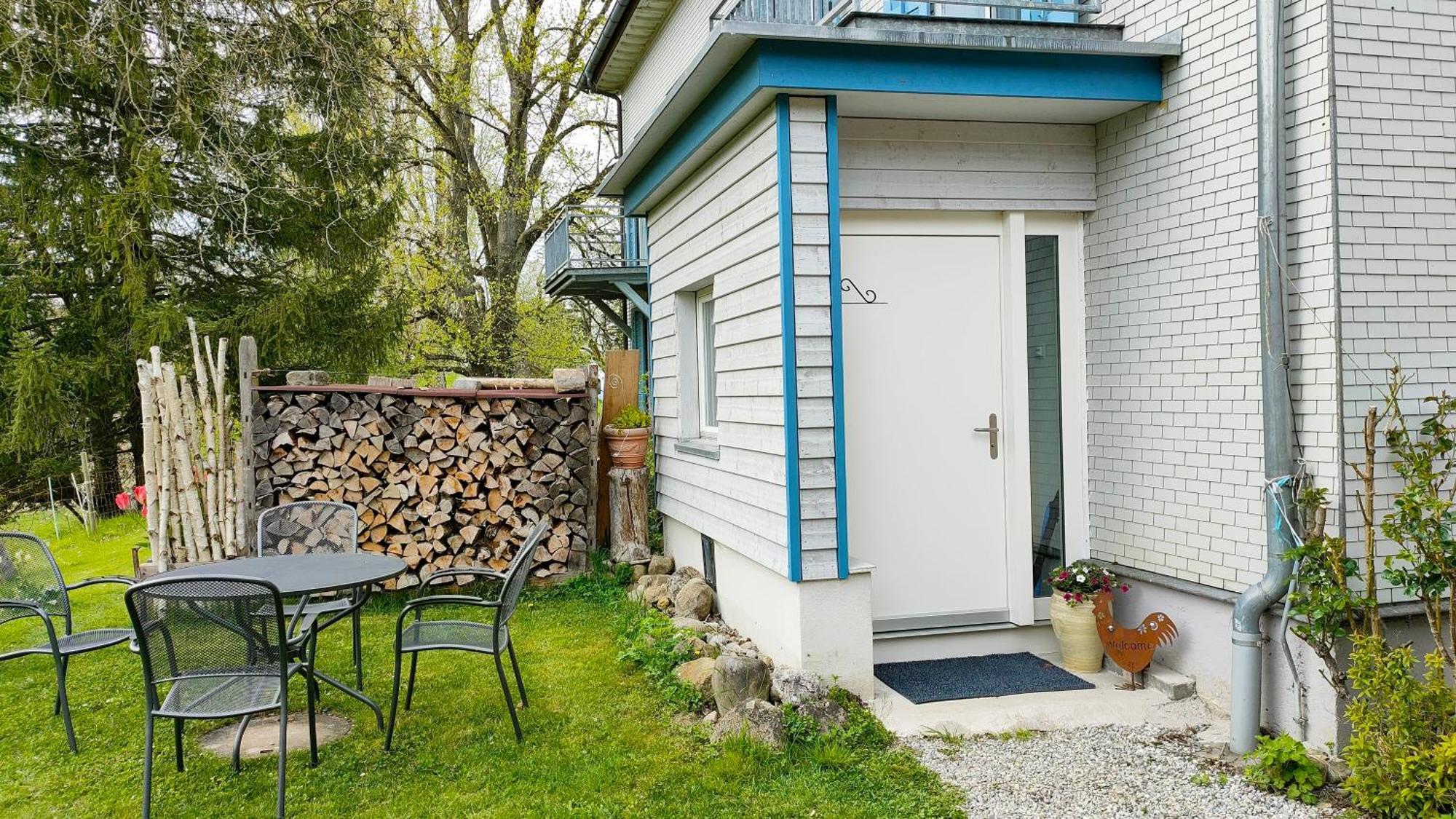 Seesicht Und Charmante Wohnung Bei Hanni Und Ueli Bottighofen 외부 사진